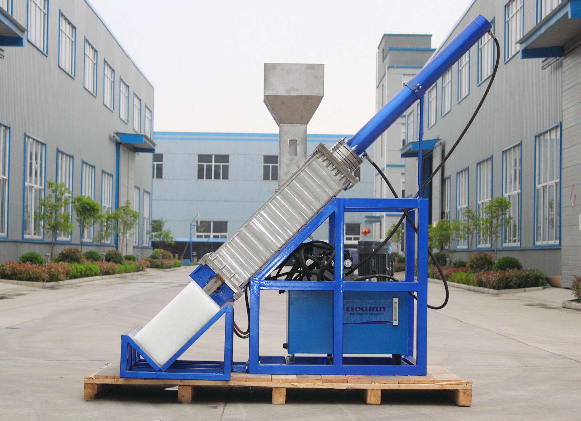 industrial ice compactor machine for food service industry